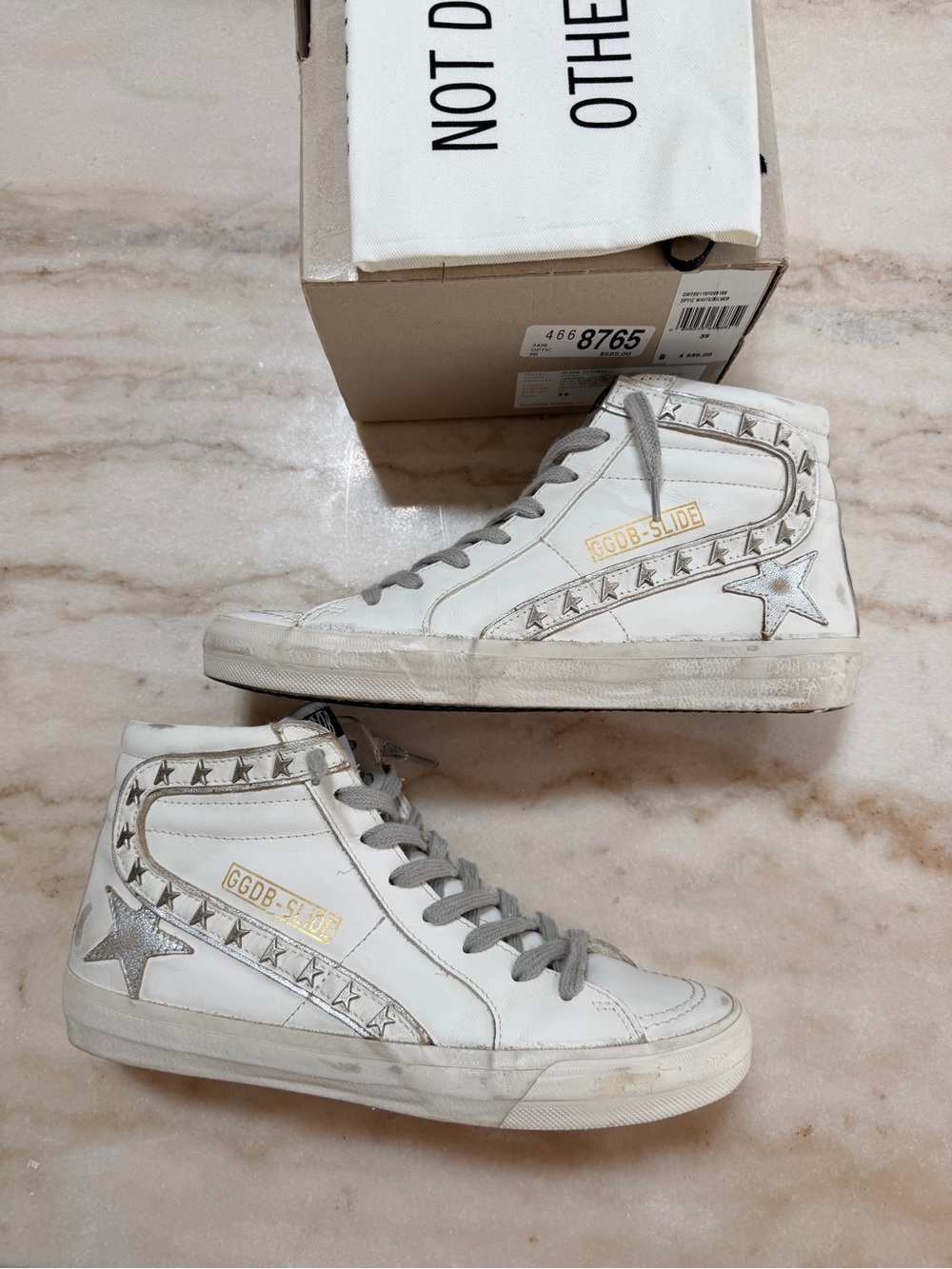 Slide with silver metallic leather star and leather flash with stars. Size 39
